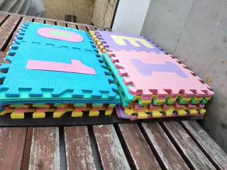 Alfombra estetillas puzzle infantil letras números