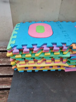 Alfombra estetillas puzzle infantil letras números