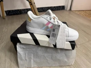 Zapatillas Adidas Blancas y Rosas