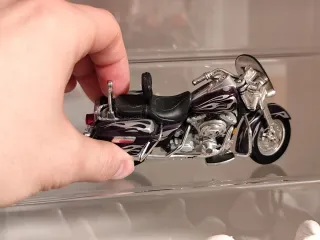 Moto de Juguete Morada con Llama