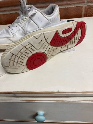 Zapatillas Lacoste Blancas y Azules