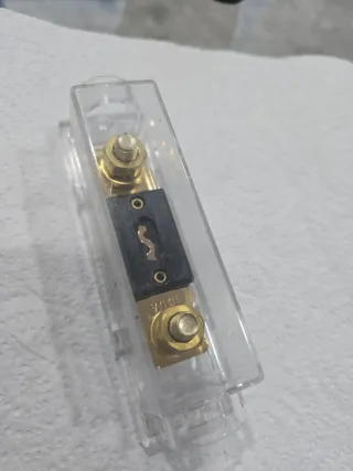 Portafusible coche audio y fusible