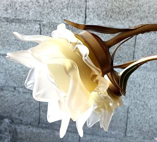 Lámpara de techo 5 tulipas dorada