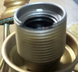 Lámpara de techo 5 tulipas dorada