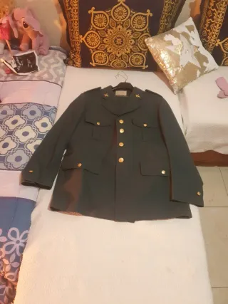 Traje militar 3 estrellas talla 56