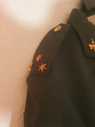 Traje militar 3 estrellas talla 56