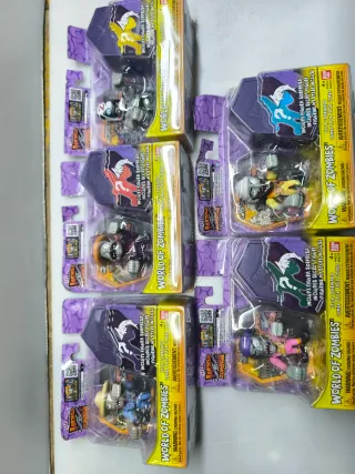 Colección Figuras World of Zombies Bandai