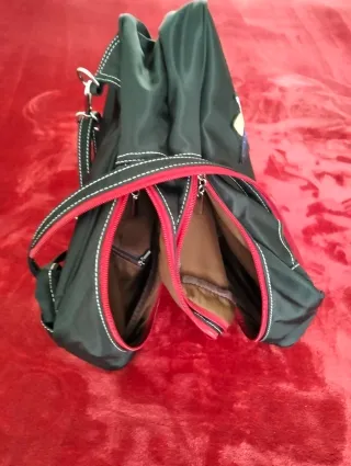 Bolso Mochila y Bandolera Negro Multicolor