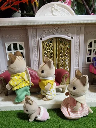 Familia Gatos Rayas Sylvanian Families