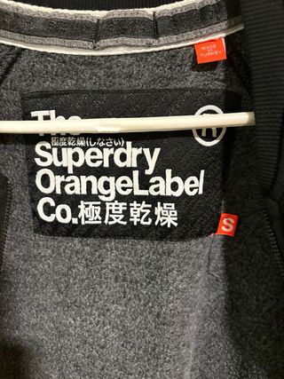 Cazadora bomber Superdry negra y gris
