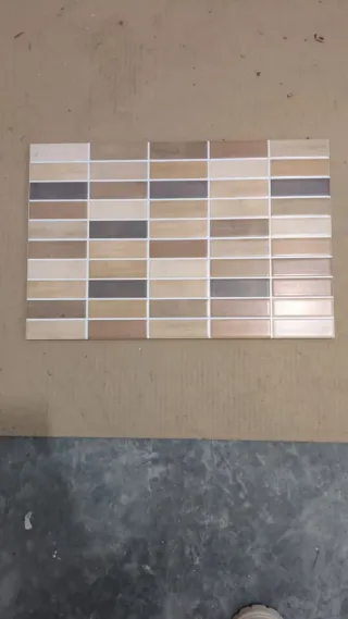 Caja de azulejos decorativos