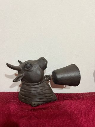 Campana da muro in metallo marrone