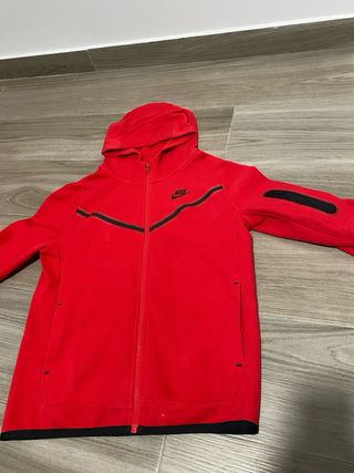 Nike Tech Fleece Roja