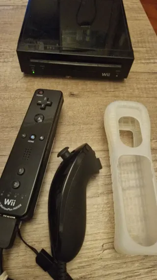 Nintendo Wii + Motion Plus + Wii Sports