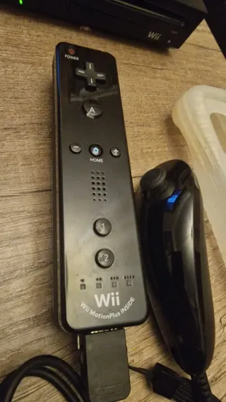 Nintendo Wii + Motion Plus + Wii Sports
