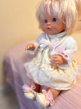 Muñeca Nenuco rubia ojos azules