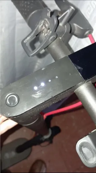 Patinete eléctrico negro