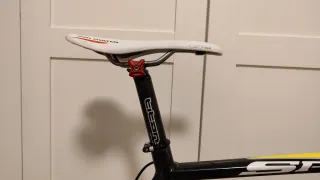 Bicicleta BH Speedrom 7.1 con cuadro de carbono