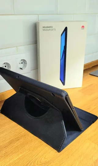 Huawei MediaPad T5 – Prácticamente Nuevo con funda