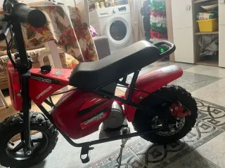 Moto eléctrica Warrior 250 Roja