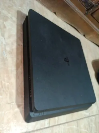 Consola PS4 Slim Negra