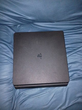 Consola PS4 Slim Negra