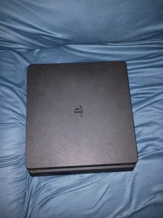 Consola PS4 Slim Negra