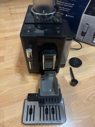 Cafetera Delonghi Rivelia