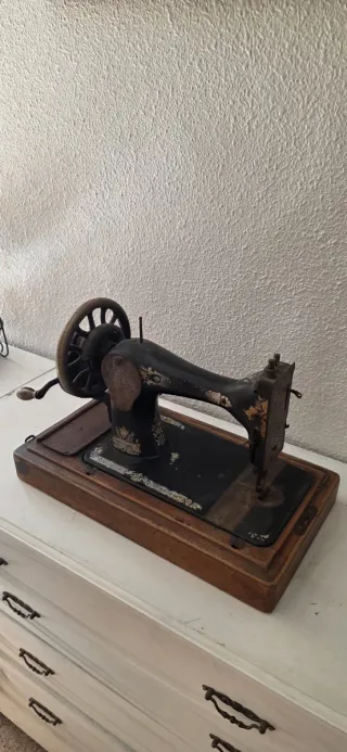 Máquina de coser antigua