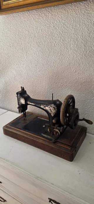 Máquina de coser antigua