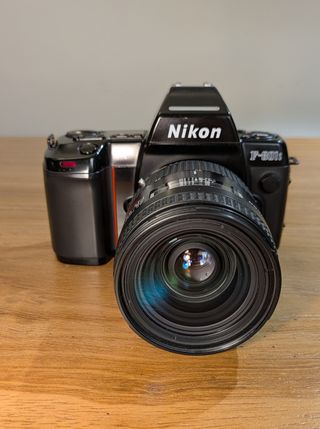 NIKON F-801s SLR 35mm + AF NIKKOR 28-85mm