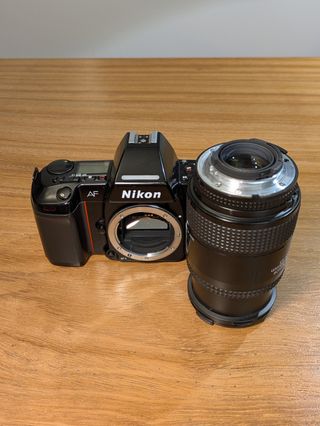 NIKON F-801s SLR 35mm + AF NIKKOR 28-85mm