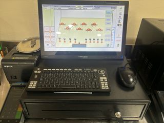 Mobiliario y maquinaria completa de cafeteria