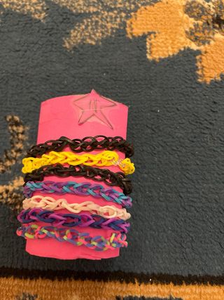 Pulseras de goma hechas a mano