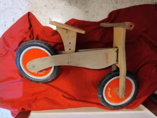 Bicicleta de madera infantil Goula