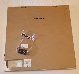 Conjunto funda nórdica, lámpara y cuadro a juego.