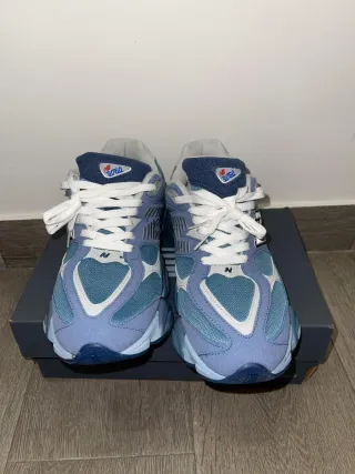 Zapatillas New Balance 9060 Azul Talla 43