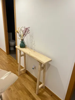 Consola de madera artesanal pino