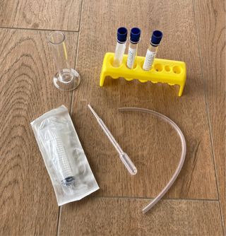 UN LABORATORIO EN LA COCINA “ CLEMENTONI”