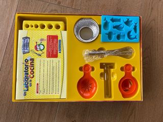 UN LABORATORIO EN LA COCINA “ CLEMENTONI”