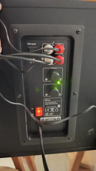 Altavoces Woster 2.1 Negros