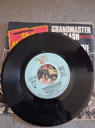 Hip Hop: 2 x  Grandmaster Flash + Rapper's delight