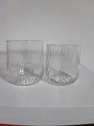 Juego 12 vasos vidrio mediano y pequeño