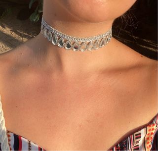 Gargantilla plateada gotas espejos