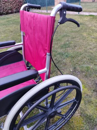 Silla de ruedas plegable