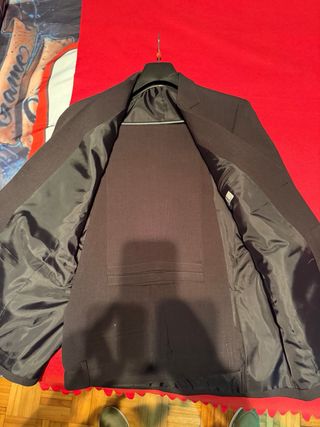 Trajes de hombre negro Tallas 50,42,50 60€ unidad