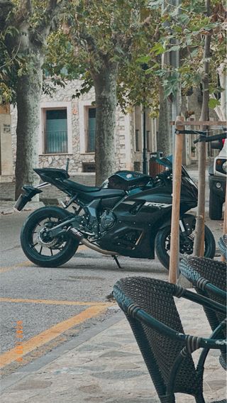 Yamaha R7 2024 Negra 35KW