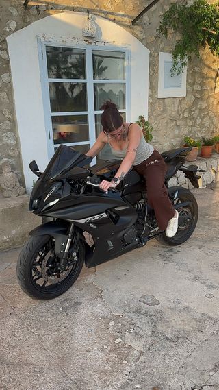 Yamaha R7 2024 Negra 35KW