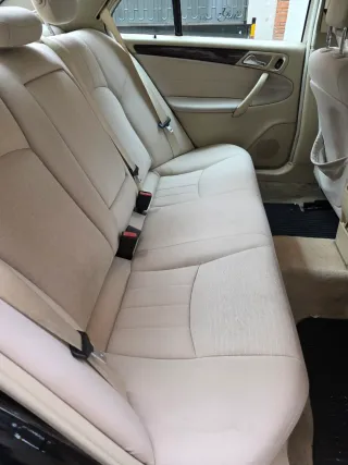 Mercedes-Benz Clase C 2005