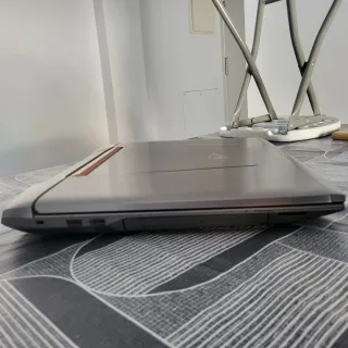 Asus ROG G752VM i7 GTX 1060 16GB 1TB Ssd + Mouse